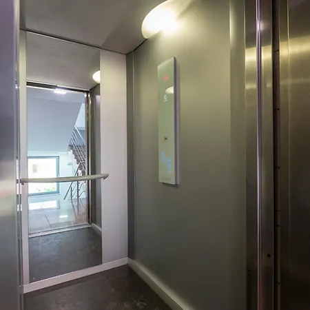 Apartment Cozy & Parking Next To St Sophia Hospital