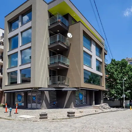 Cozy & Parking Next To St Sophia Hospital Апартаменти *