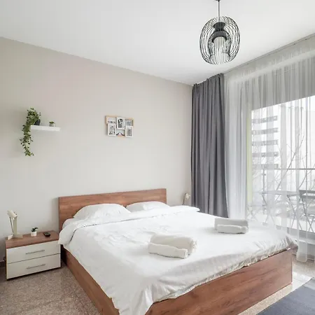 Cozy & Parking Next To St Sophia Hospital Apartment *
